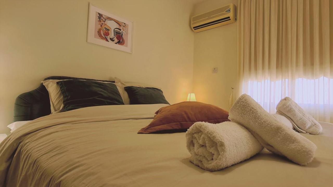 Stay Sunny Palms Apartment Вороклини Экстерьер фото