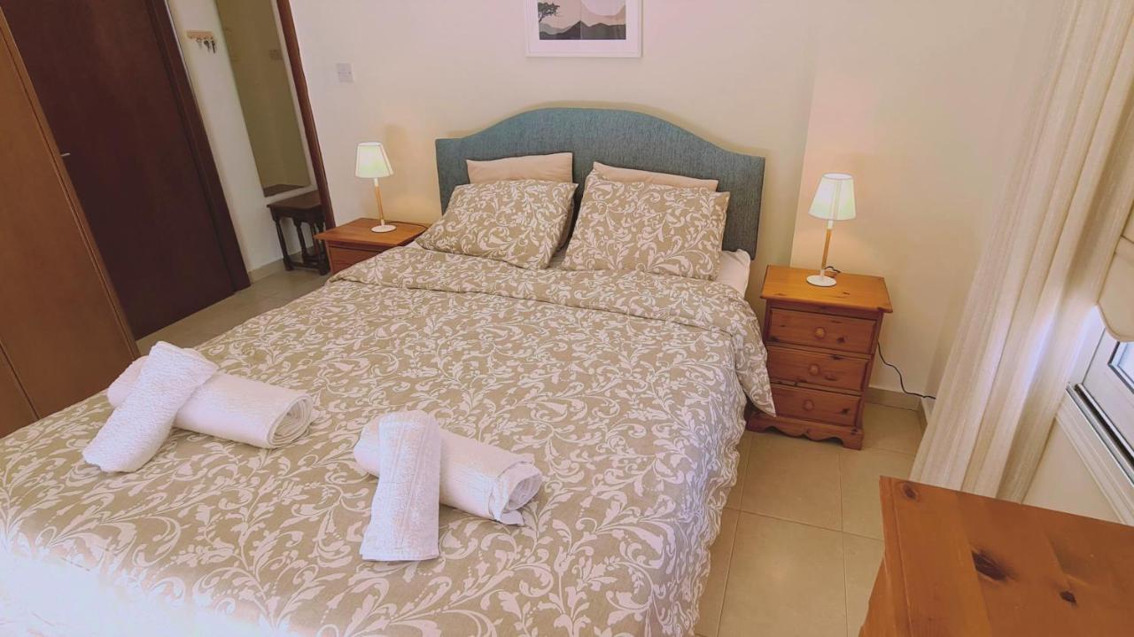 Stay Sunny Palms Apartment Вороклини Экстерьер фото