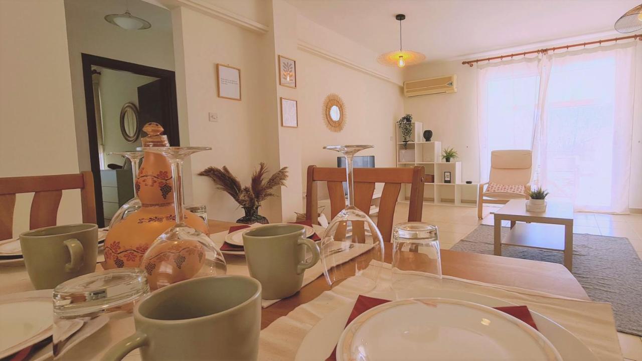 Stay Sunny Palms Apartment Вороклини Экстерьер фото