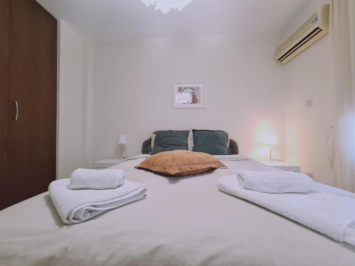 Stay Sunny Palms Apartment Вороклини Экстерьер фото